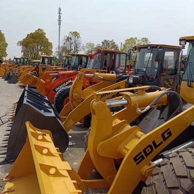 日本製 オリジナルの使用済み KOMATSU WA380 ローダーと オリジナルの水力弁