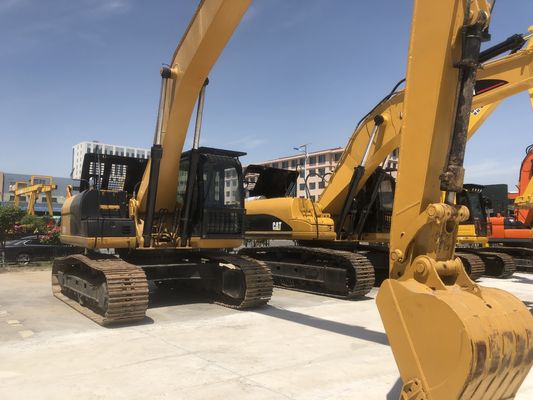 CAT 330D2L オリジナルの水力シリンダーと1.8M3バケットの容量を持つ古用掘削機