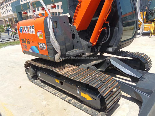 オリジナル液圧バルブと0~2000時間の作業時間を持つ中古ヒタチZX70掘削機