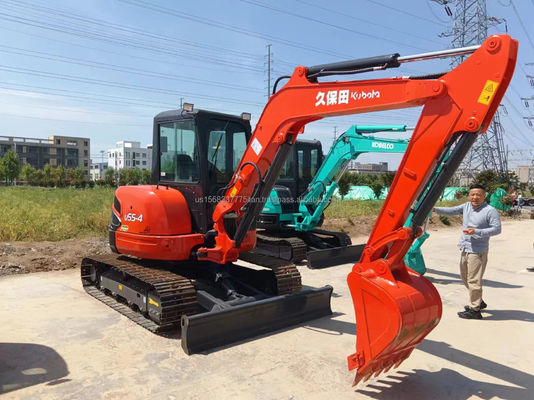 5.5トン KUBOTA KXU55 ミニ掘削機 2016年に使用 特徴とコアコンポーネント
