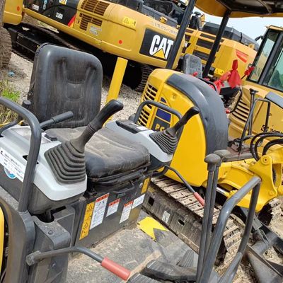 コマツー PC18 1.8 トン クローラー 掘削機 使い古き良き状態 2000 作業時間