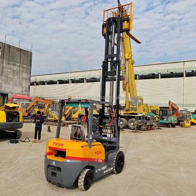 TCMフォークリフト 3トン 45 kW 0-2000 作業時間の日本での二手フォークリフト