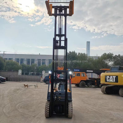 TCMフォークリフト 3トン 45 kW 0-2000 作業時間の日本での二手フォークリフト