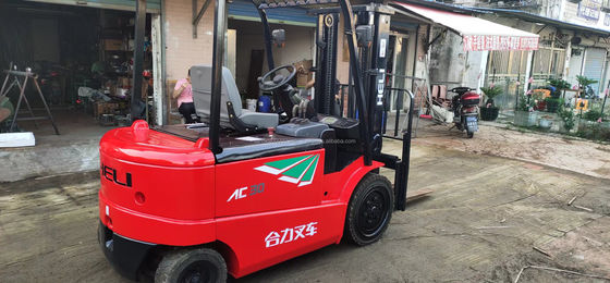 強力なエヴァルリフト ヘリ AC30 ディーゼルフォークリフト 4500 kg 重量 日本 ニッサン エンジン