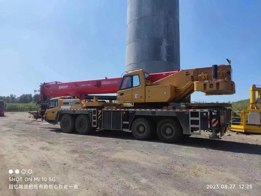 優れた性能 低労働時間と最大4.5mの上げ高度のSANY80トンのクレーンを使用