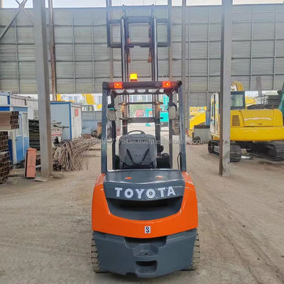 フォークリフト トヨタ 8F30 販売可能 合理的な使用済み ディーゼルフォークリフト 1000MM フォーク長