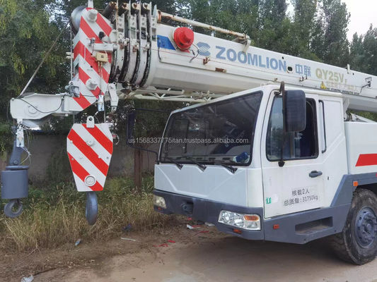 ZOOMLION 25トンのクレーン 優れた性能と高い負荷能力