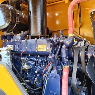 20トンの稼働重量 オリジナルのウェイチャイエンジンの中古リンゴン956Fロード機