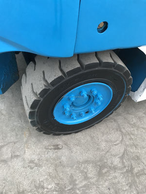 2トンのフォークリフトで,倉庫の運用に適しています.