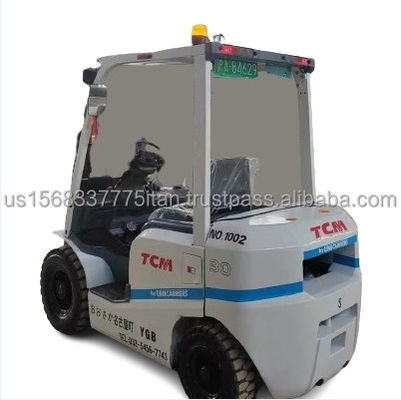 日本市場 中古品 TCM YGB 3トンのフォークリフト 4500KGの機械重量