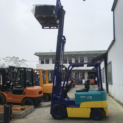 電気フォークリフト 2500kg 重量と優れた性能 オリジナルコマツー25