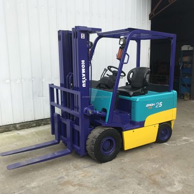 電気フォークリフト 2500kg 重量と優れた性能 オリジナルコマツー25