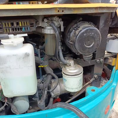 クボタ KX U17 ミニ掘削機 1.7トンの稼働重量 オリジナル液圧ポンプ付属装置