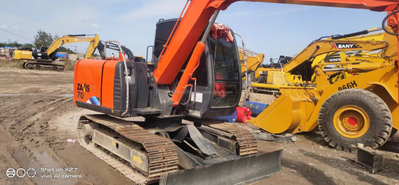 7000KG 日本製のHitachi ZX70 7トンのミニ掘削機